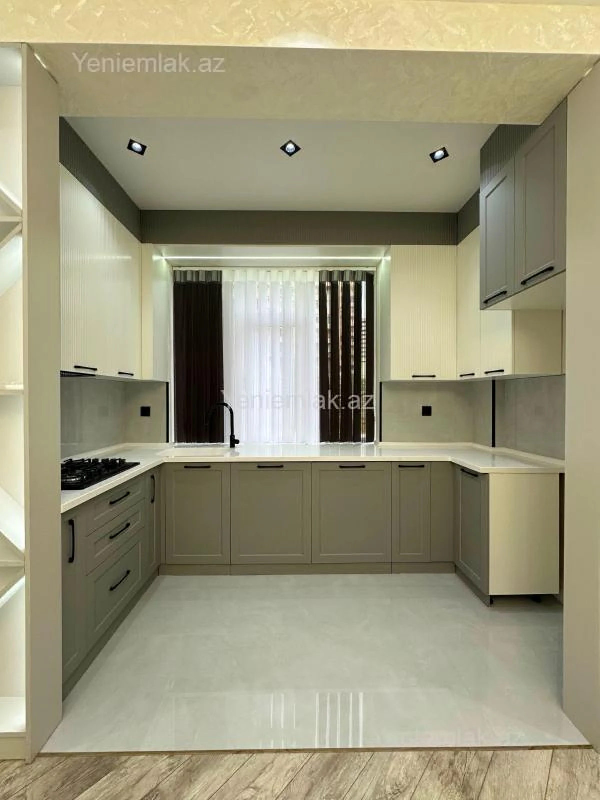 Satılır 3 otaqlı yeni tikili 90 m²