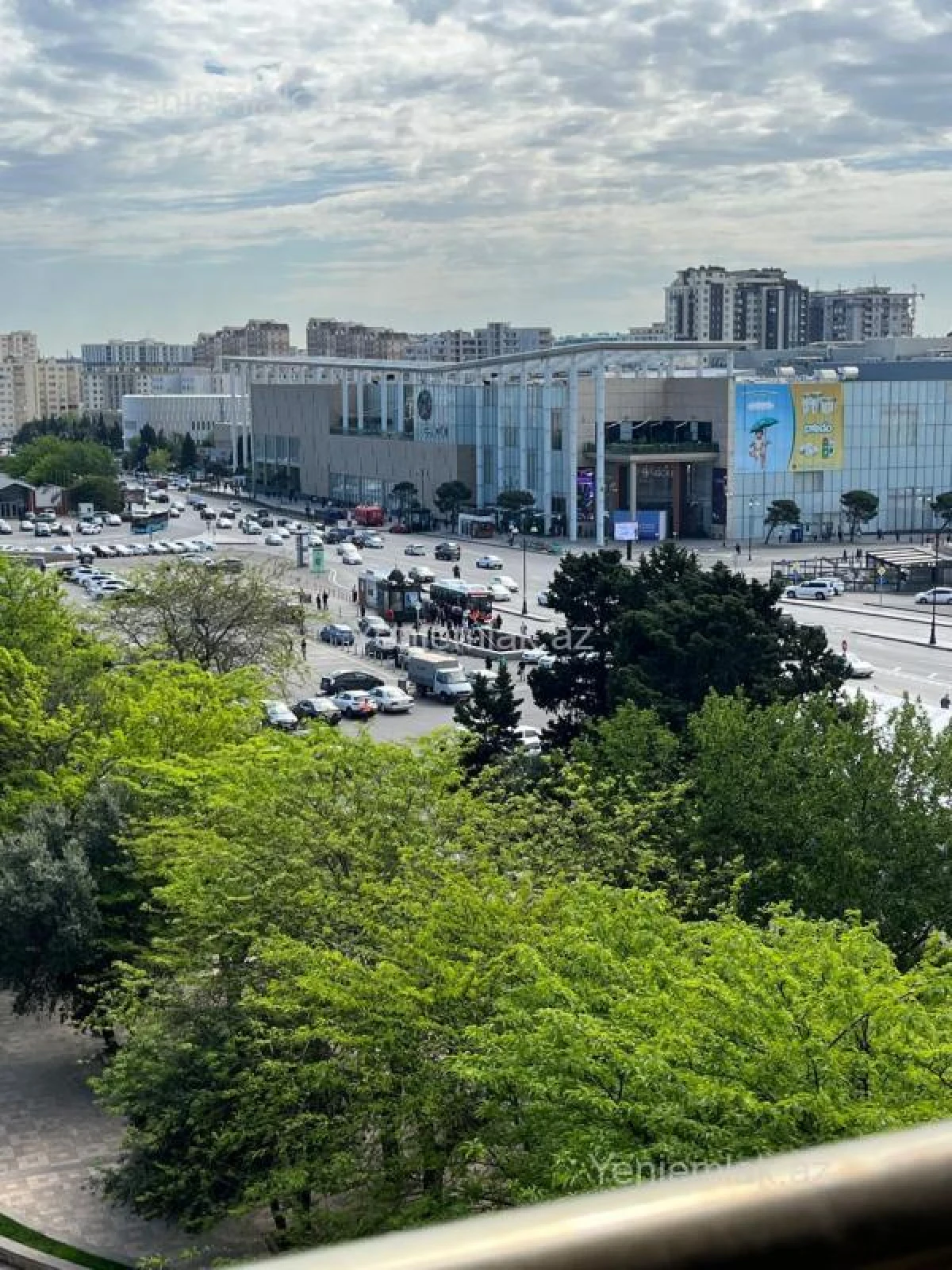 Satılır 2 otaqlı köhnə tikili 55 m²