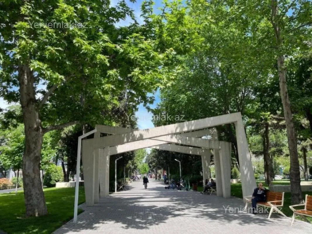 Satılır 2 otaqlı köhnə tikili 55 m²