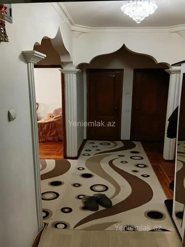 Satılır 3 otaqlı köhnə tikili 80 m²