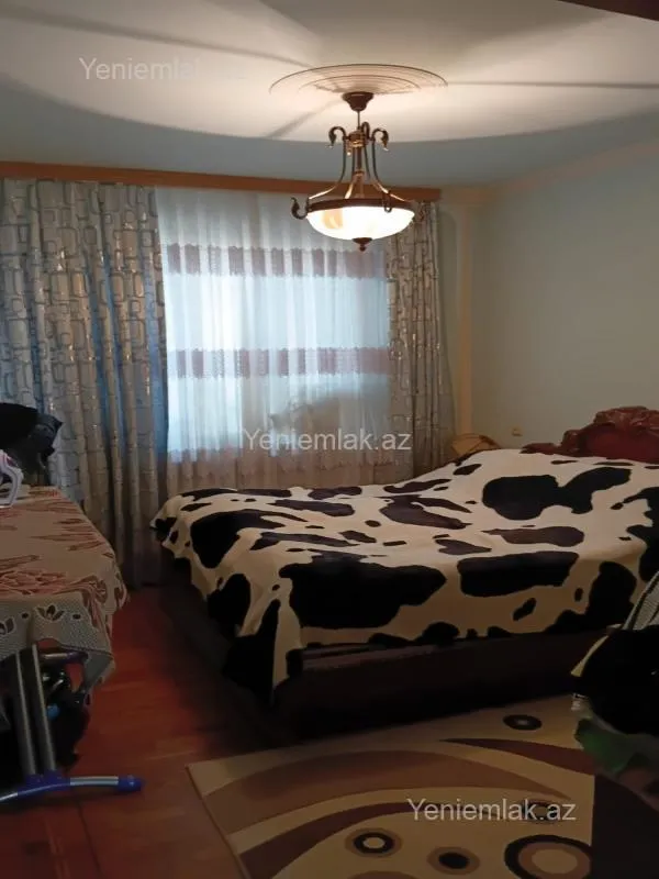 Satılır 3 otaqlı köhnə tikili 80 m²