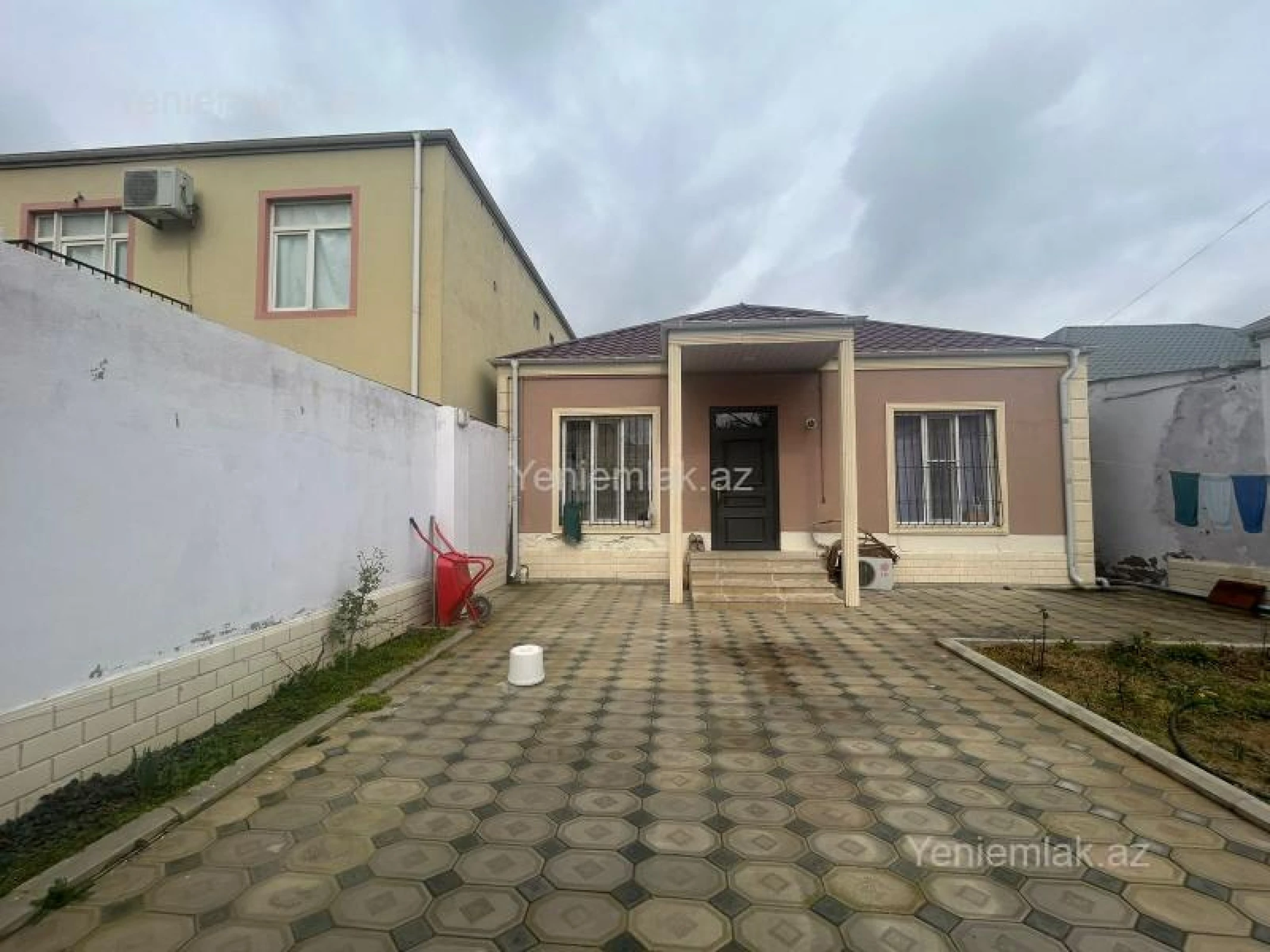 Satılır 3 otaqlı həyət evi 77 m²