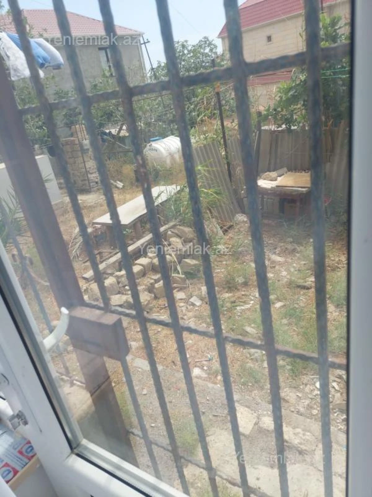 Satılır 2 otaqlı köhnə tikili 60 m²