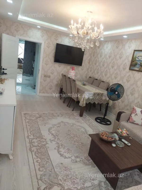 Satılır 2 otaqlı köhnə tikili 60 m²