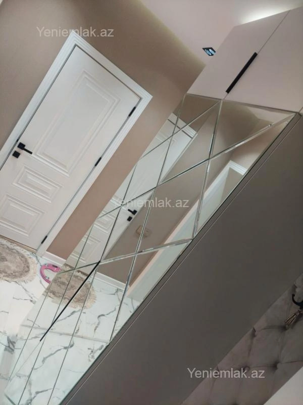 Satılır 2 otaqlı köhnə tikili 60 m²