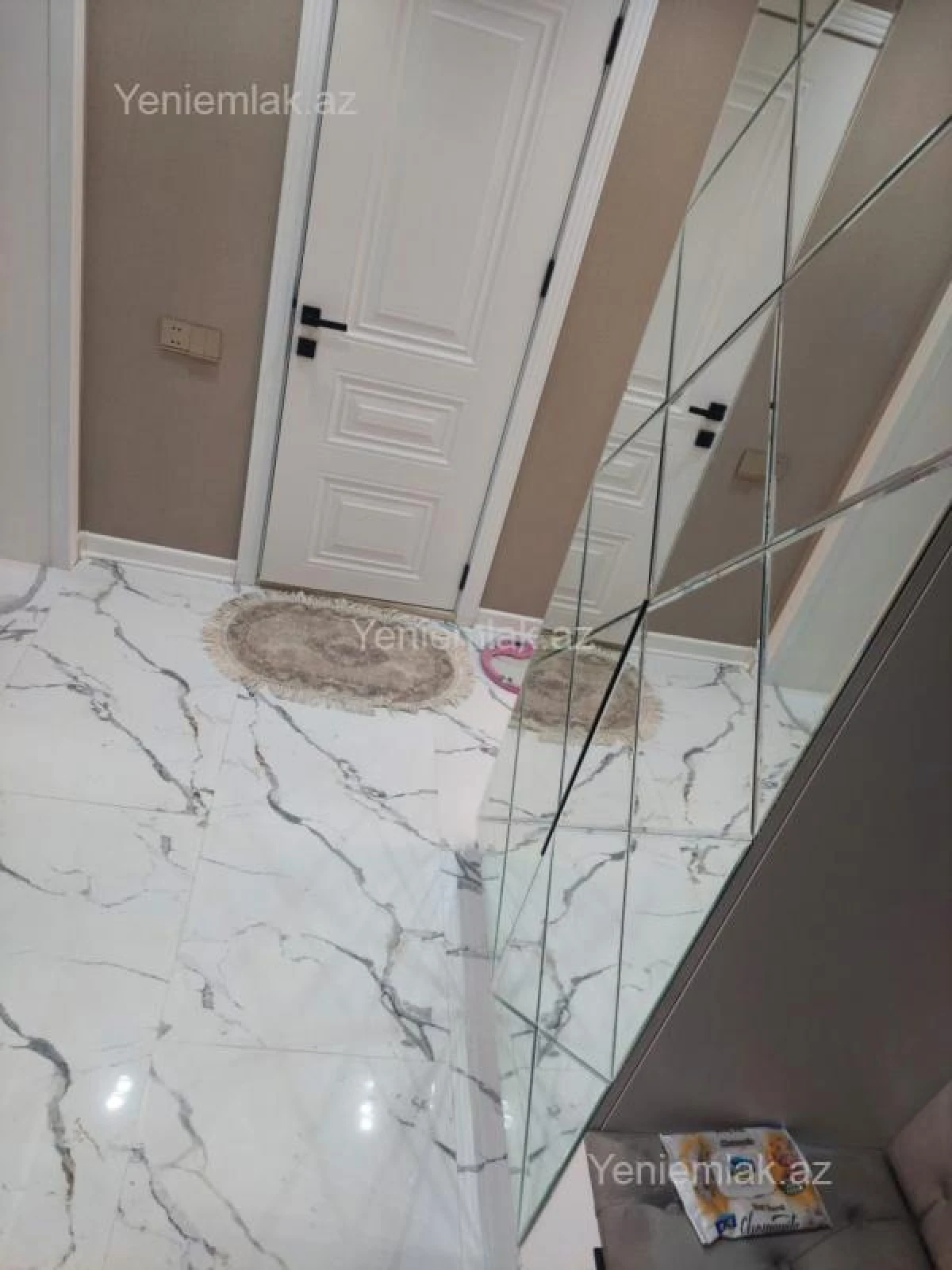 Satılır 2 otaqlı köhnə tikili 60 m²