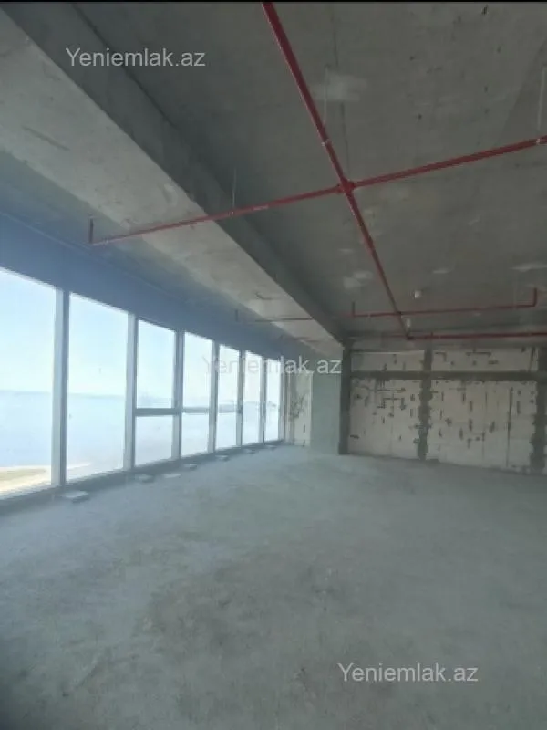 Satılır 3 otaqlı yeni tikili 140 m²