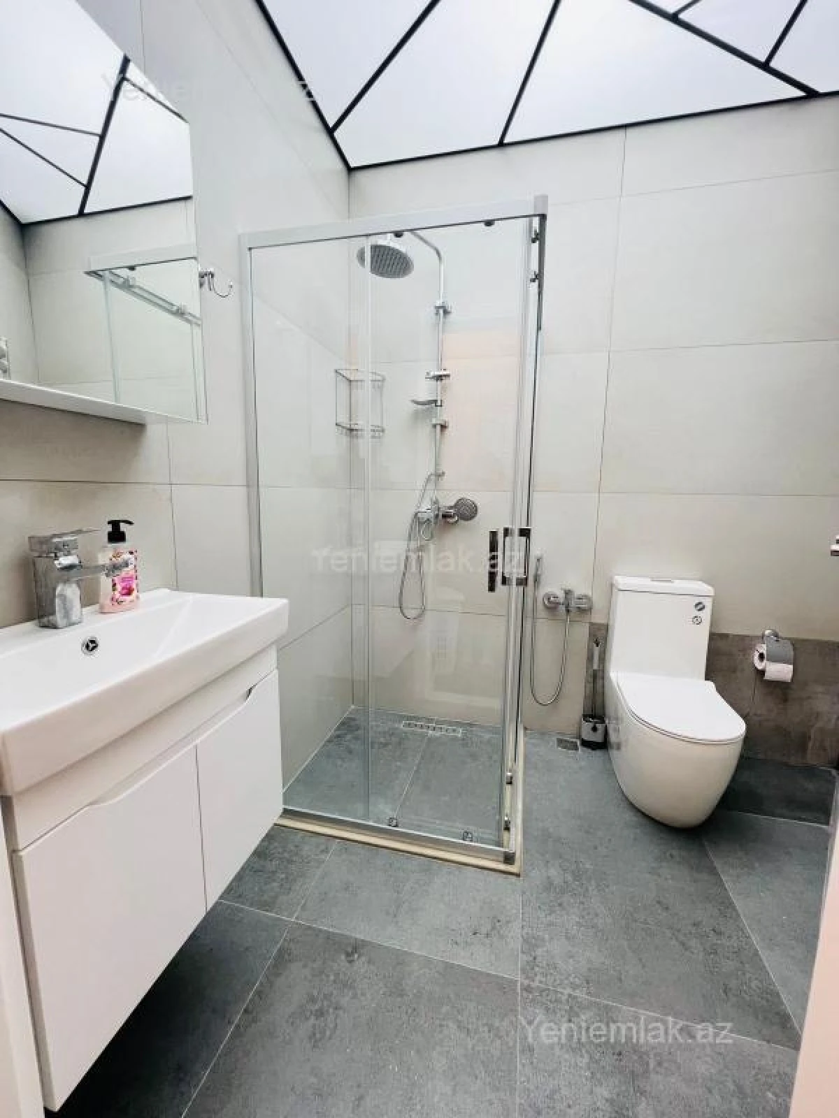 Satılır 3 otaqlı yeni tikili 80 m²