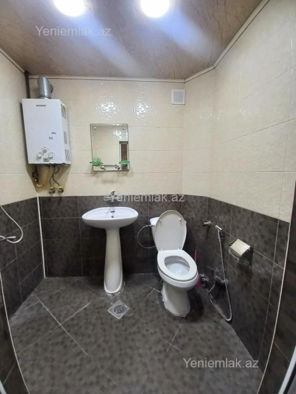 Satılır 1 otaqlı köhnə tikili 42 m²