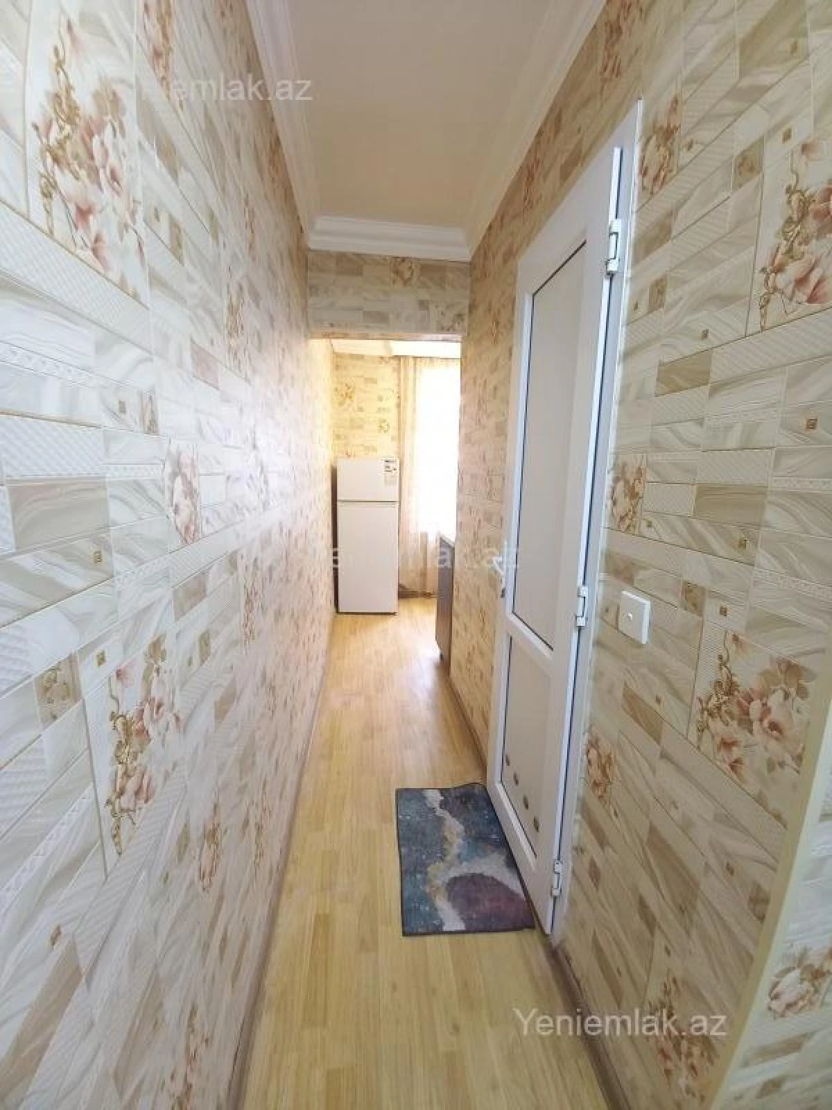 Satılır 1 otaqlı köhnə tikili 42 m²