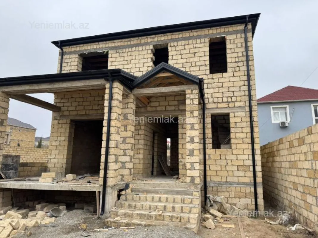Satılır 4 otaqlı həyət evi 220 m²