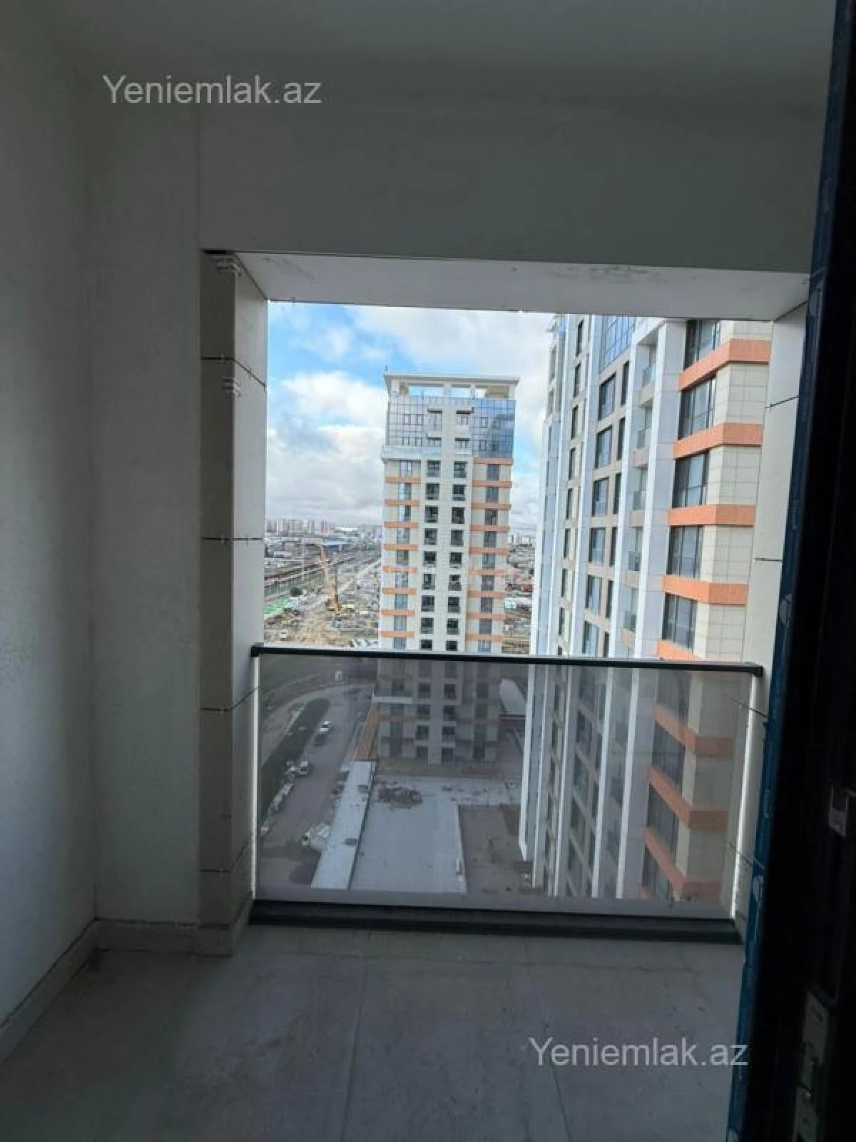 Satılır 3 otaqlı yeni tikili 84.3 m²