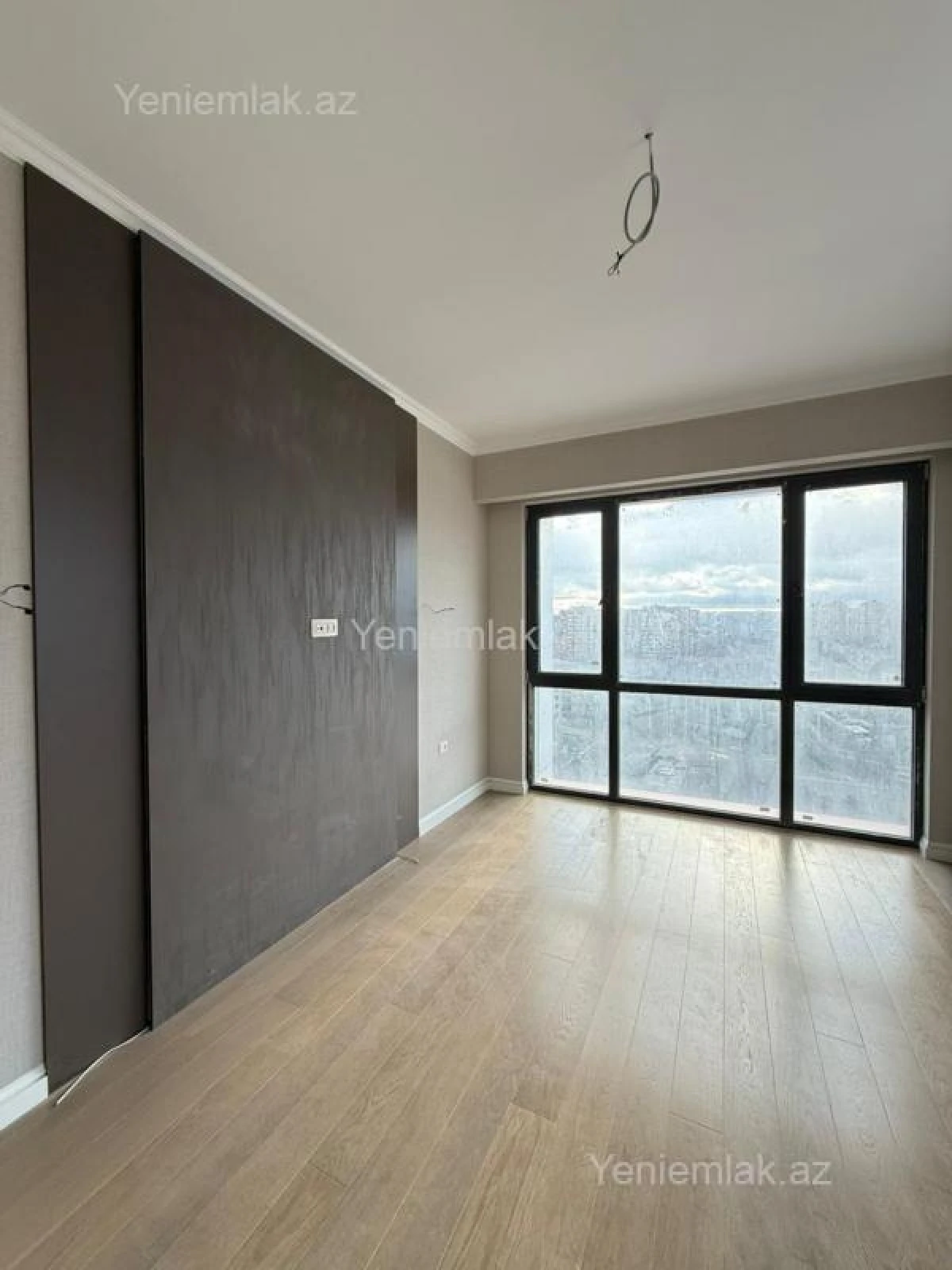 Satılır 3 otaqlı yeni tikili 84.3 m²