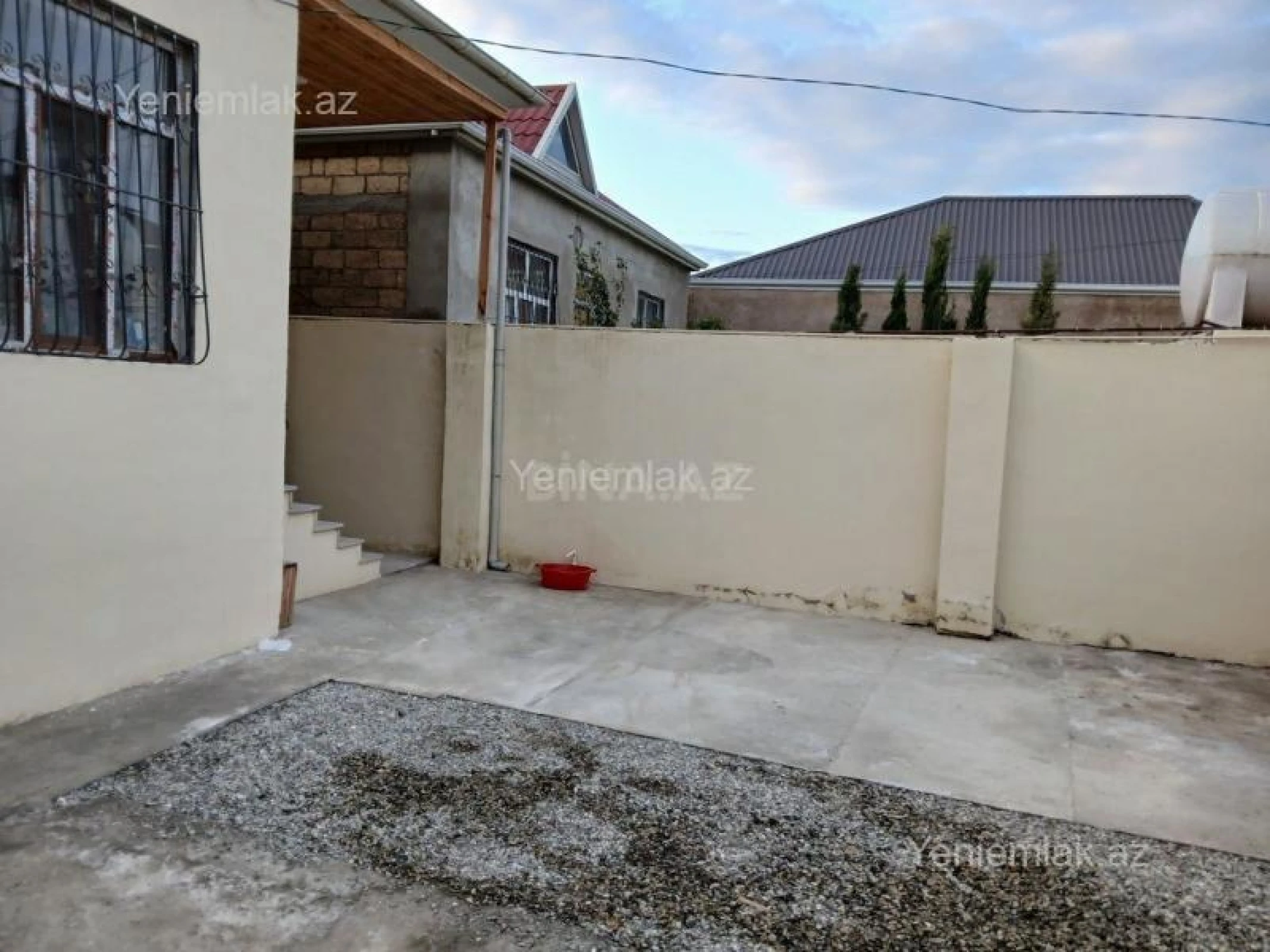 Satılır 4 otaqlı həyət evi 150 m²