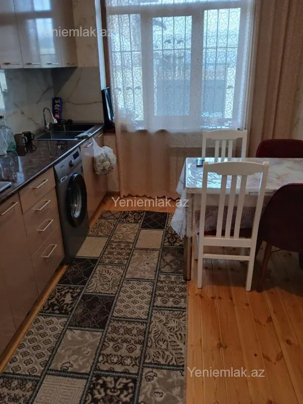 Satılır 4 otaqlı həyət evi 150 m²