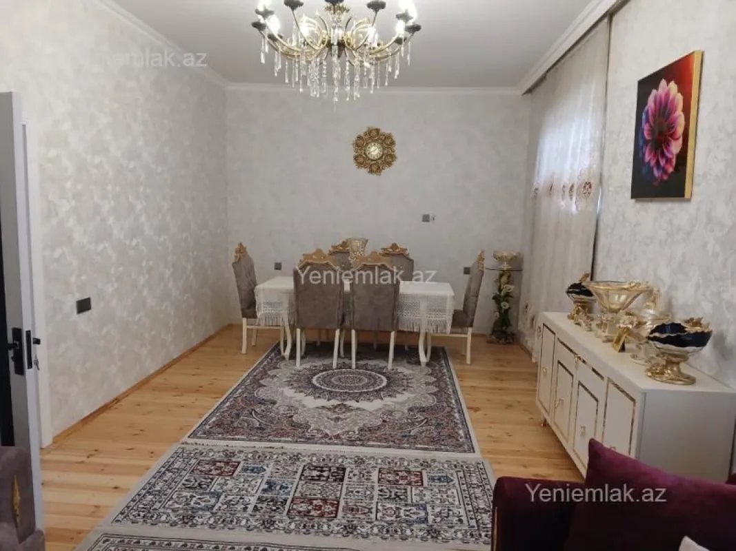 Satılır 4 otaqlı həyət evi 150 m²