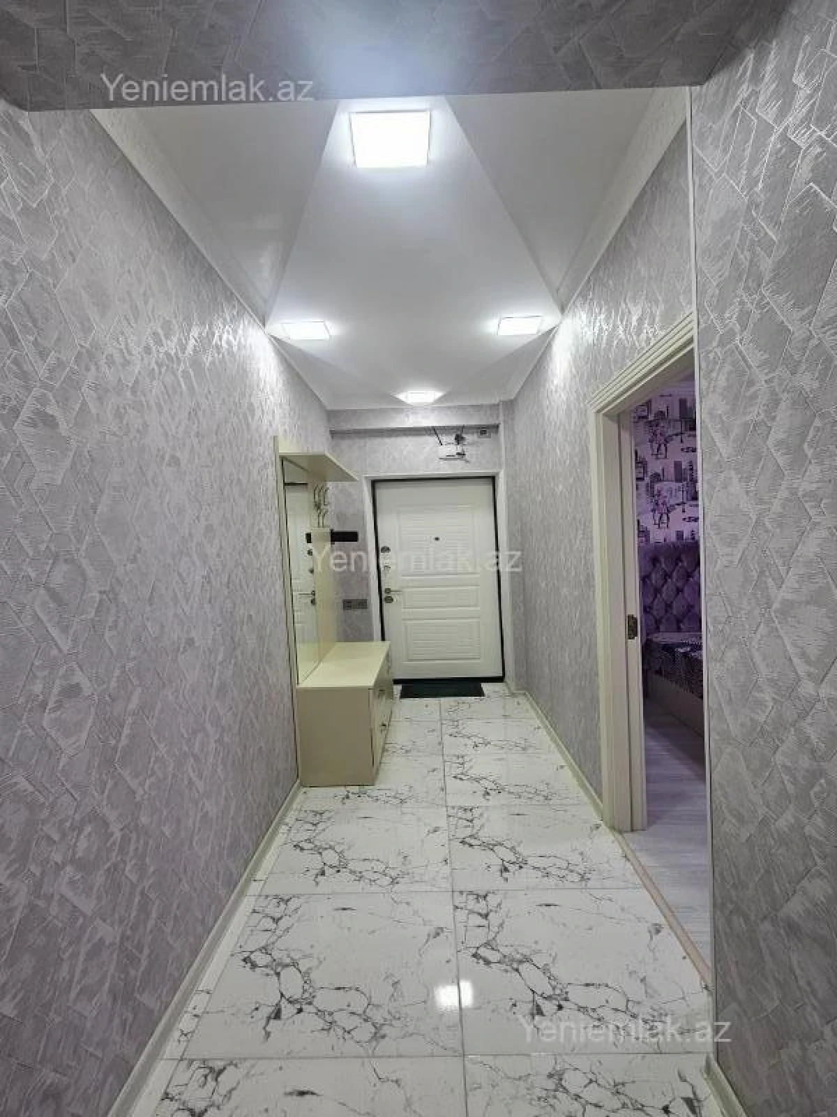 Satılır 3 otaqlı yeni tikili 60 m²