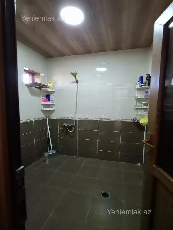 Satılır 4 otaqlı həyət evi 100 m²