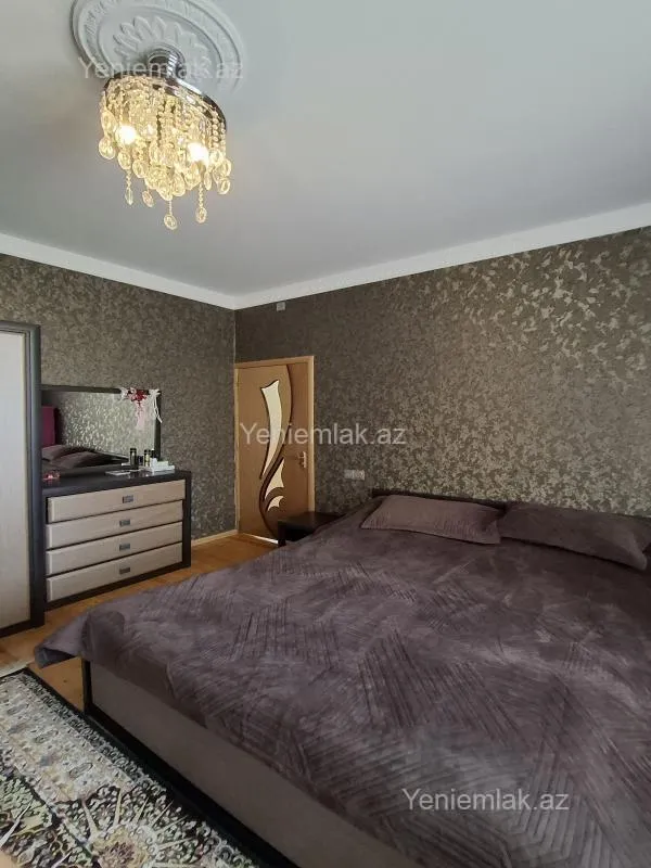 Satılır 4 otaqlı həyət evi 100 m²