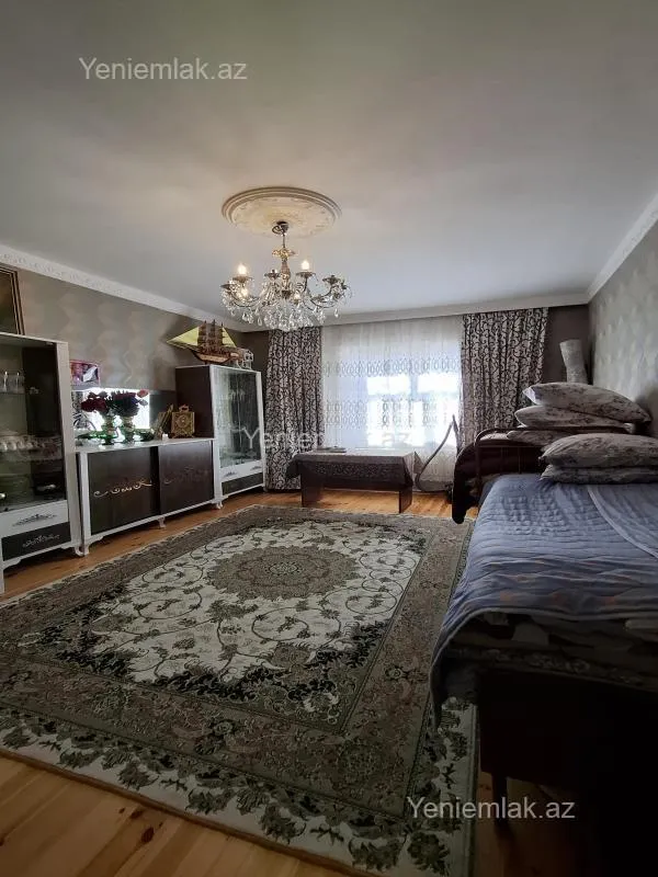 Satılır 4 otaqlı həyət evi 100 m²