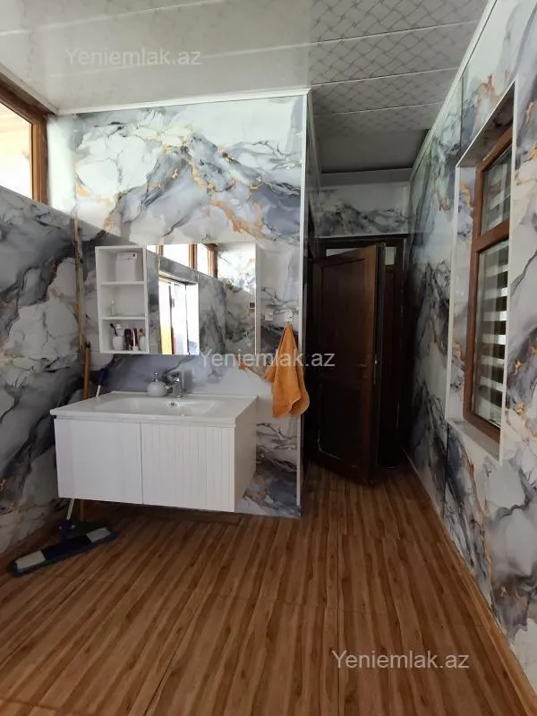 Satılır 4 otaqlı həyət evi 100 m²