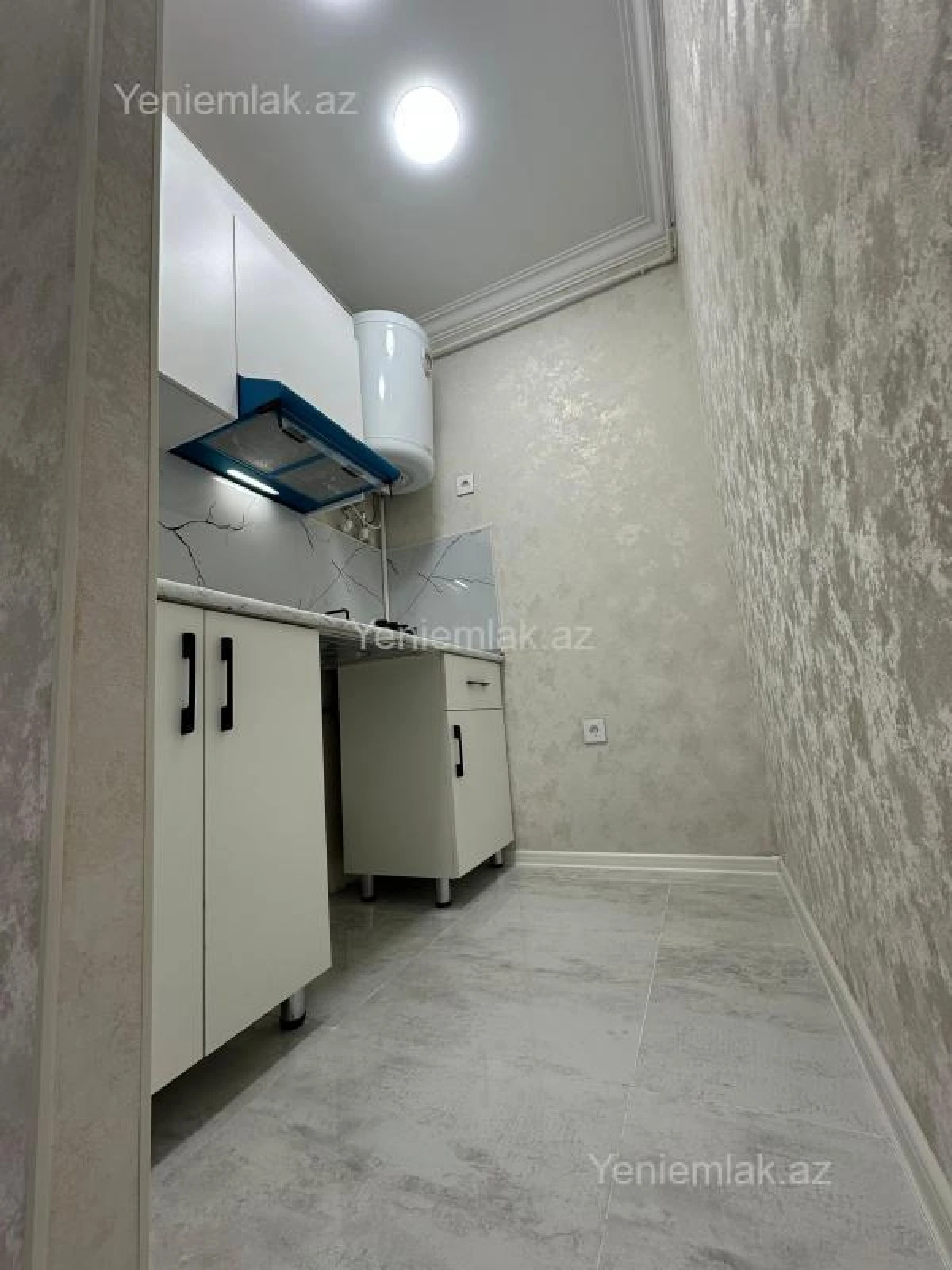 Satılır 2 otaqlı köhnə tikili 33 m²