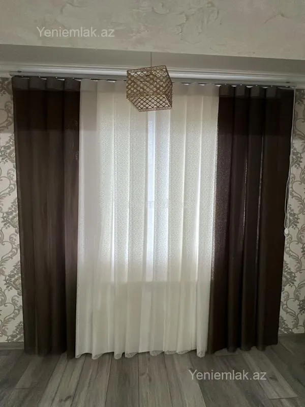 Satılır 2 otaqlı köhnə tikili 75 m²