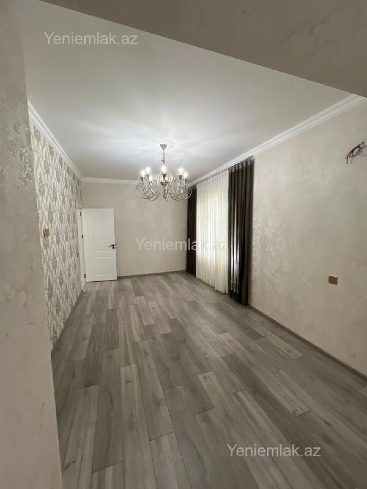 Satılır 2 otaqlı köhnə tikili 75 m²