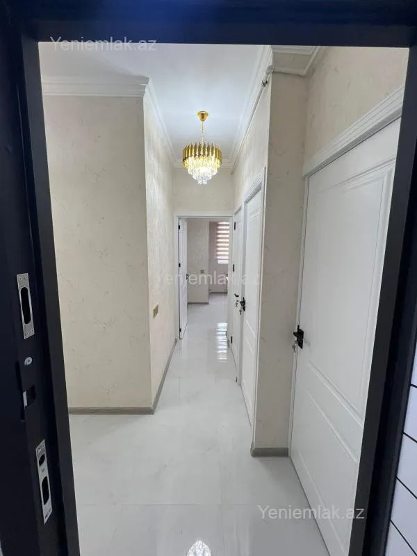 Satılır 2 otaqlı köhnə tikili 75 m²