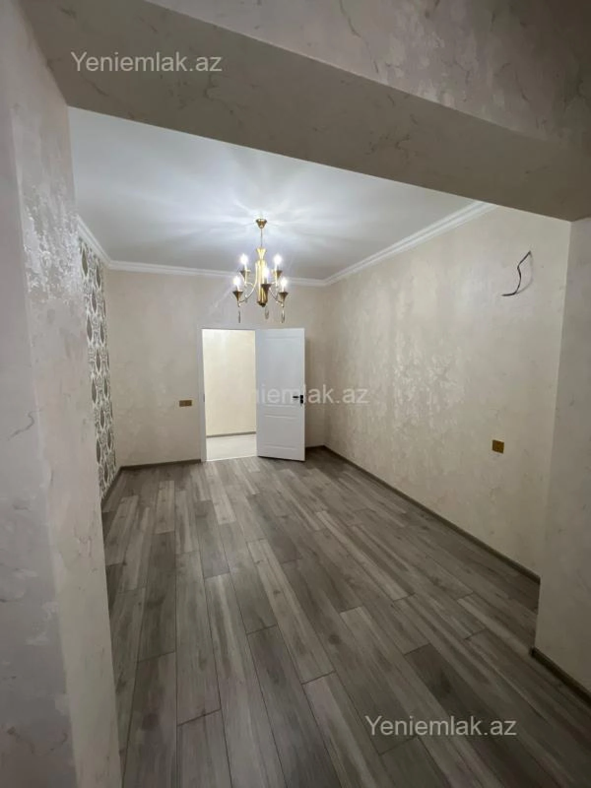 Satılır 2 otaqlı köhnə tikili 75 m²