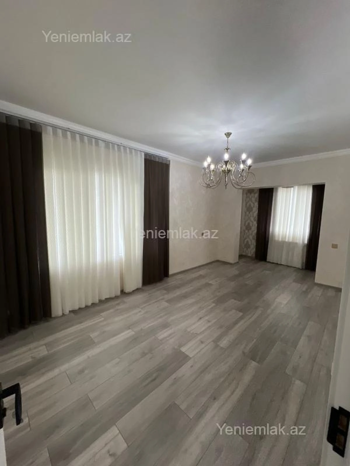Satılır 2 otaqlı köhnə tikili 75 m²