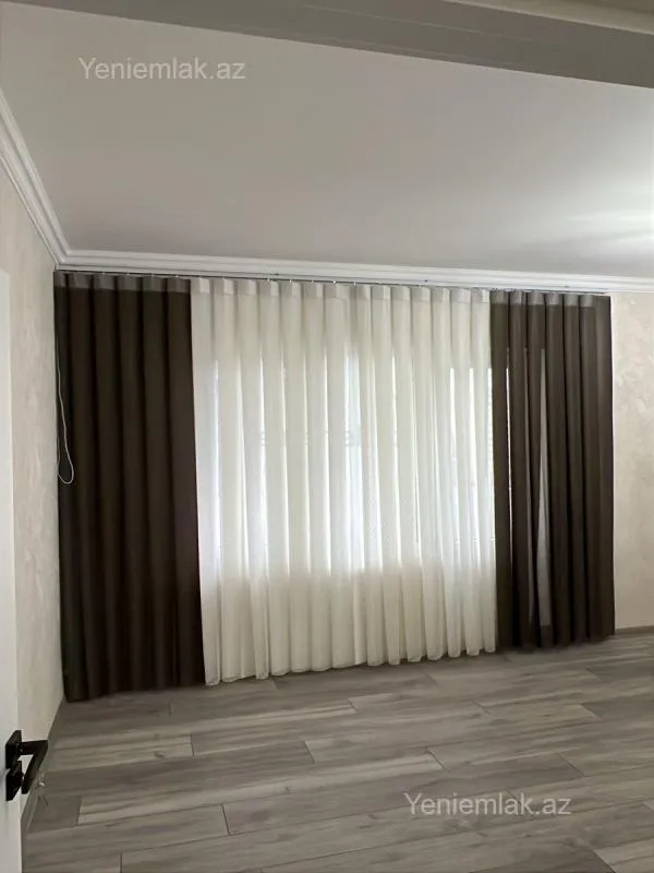 Satılır 2 otaqlı köhnə tikili 75 m²