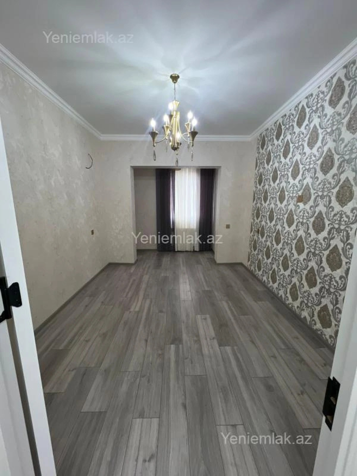 Satılır 2 otaqlı köhnə tikili 75 m²