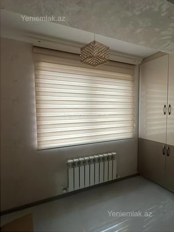 Satılır 2 otaqlı köhnə tikili 75 m²