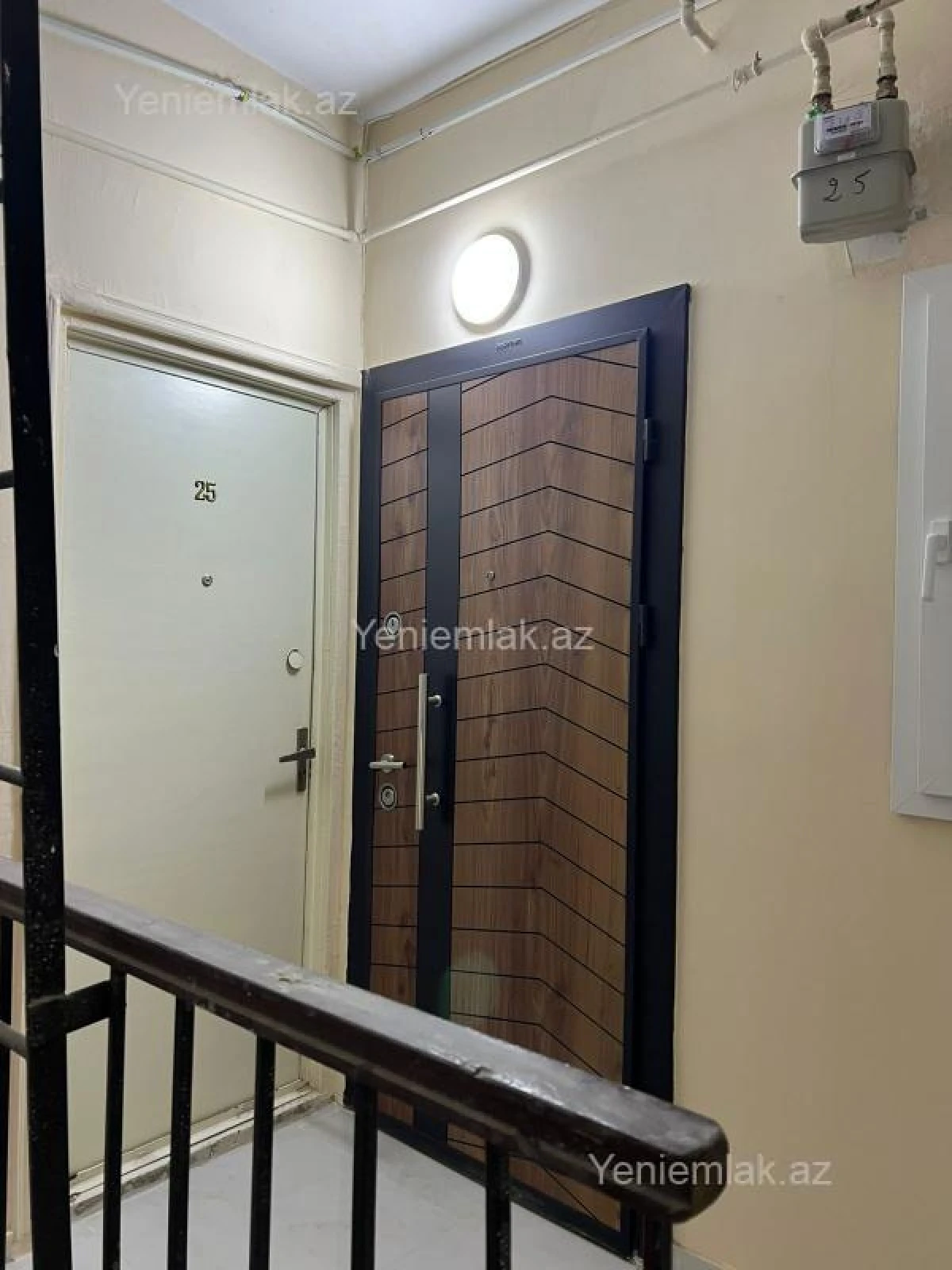Satılır 2 otaqlı köhnə tikili 75 m²
