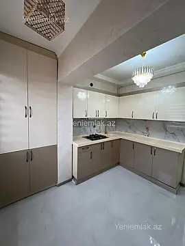 Satılır 2 otaqlı köhnə tikili 75 m²