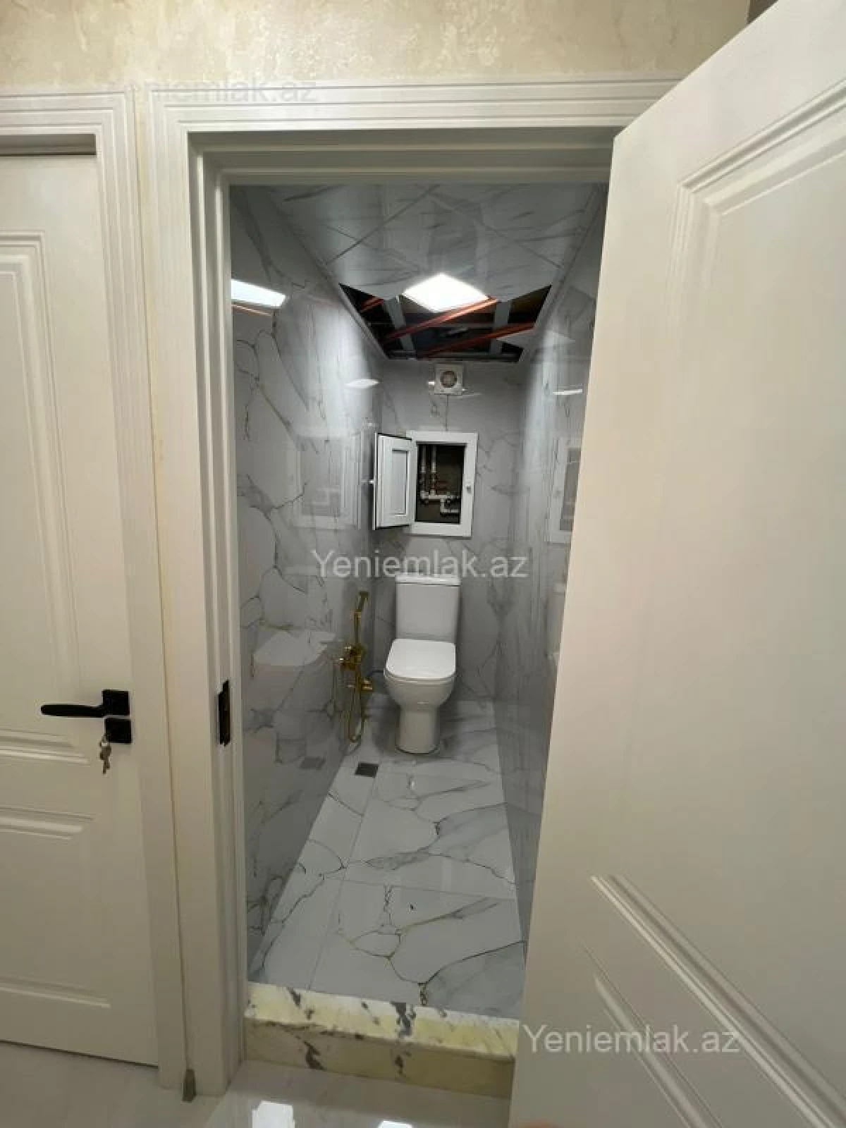 Satılır 2 otaqlı köhnə tikili 75 m²