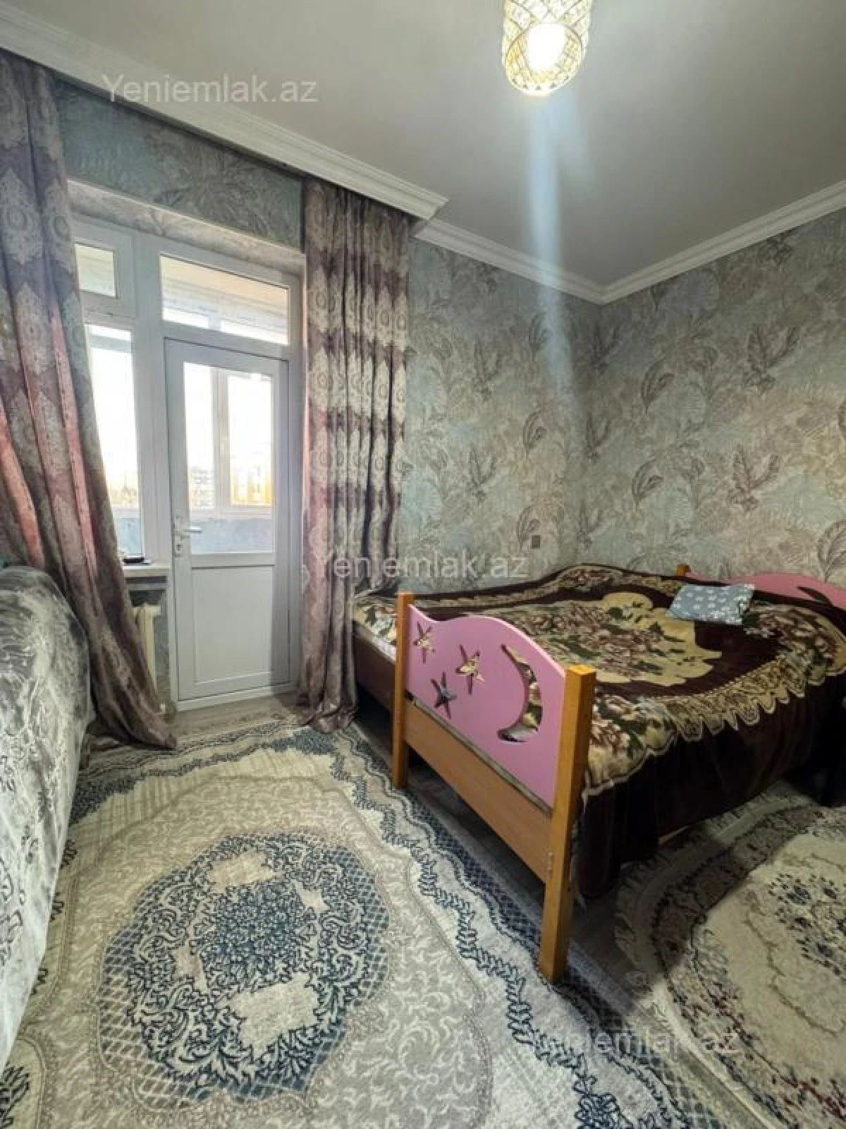 Satılır 2 otaqlı köhnə tikili 65 m²