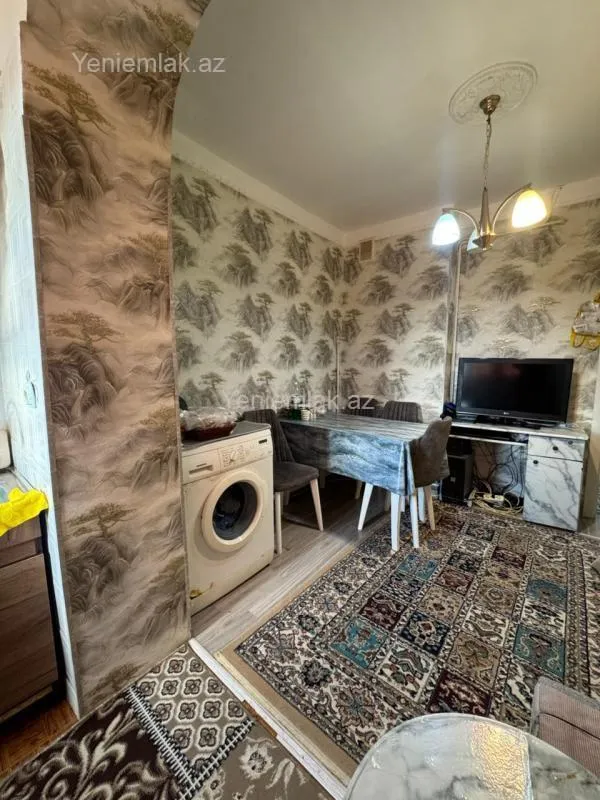 Satılır 2 otaqlı köhnə tikili 65 m²