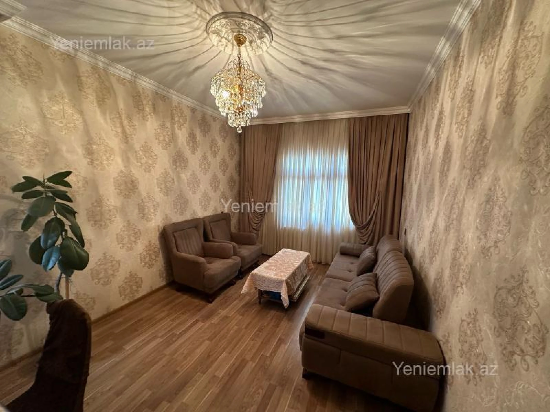 Satılır 2 otaqlı köhnə tikili 60 m²
