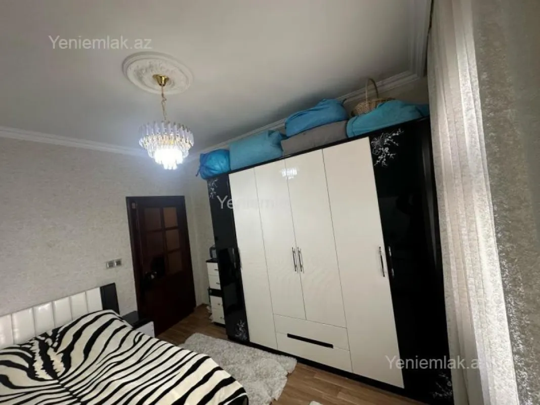 Satılır 2 otaqlı köhnə tikili 60 m²