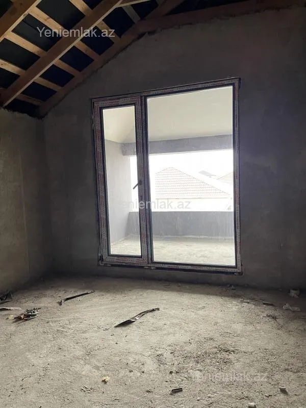 Satılır 5 otaqlı həyət evi 190 m²