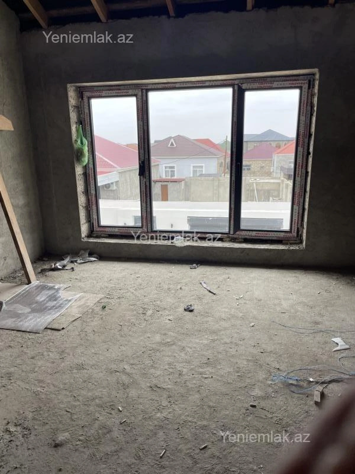 Satılır 5 otaqlı həyət evi 190 m²