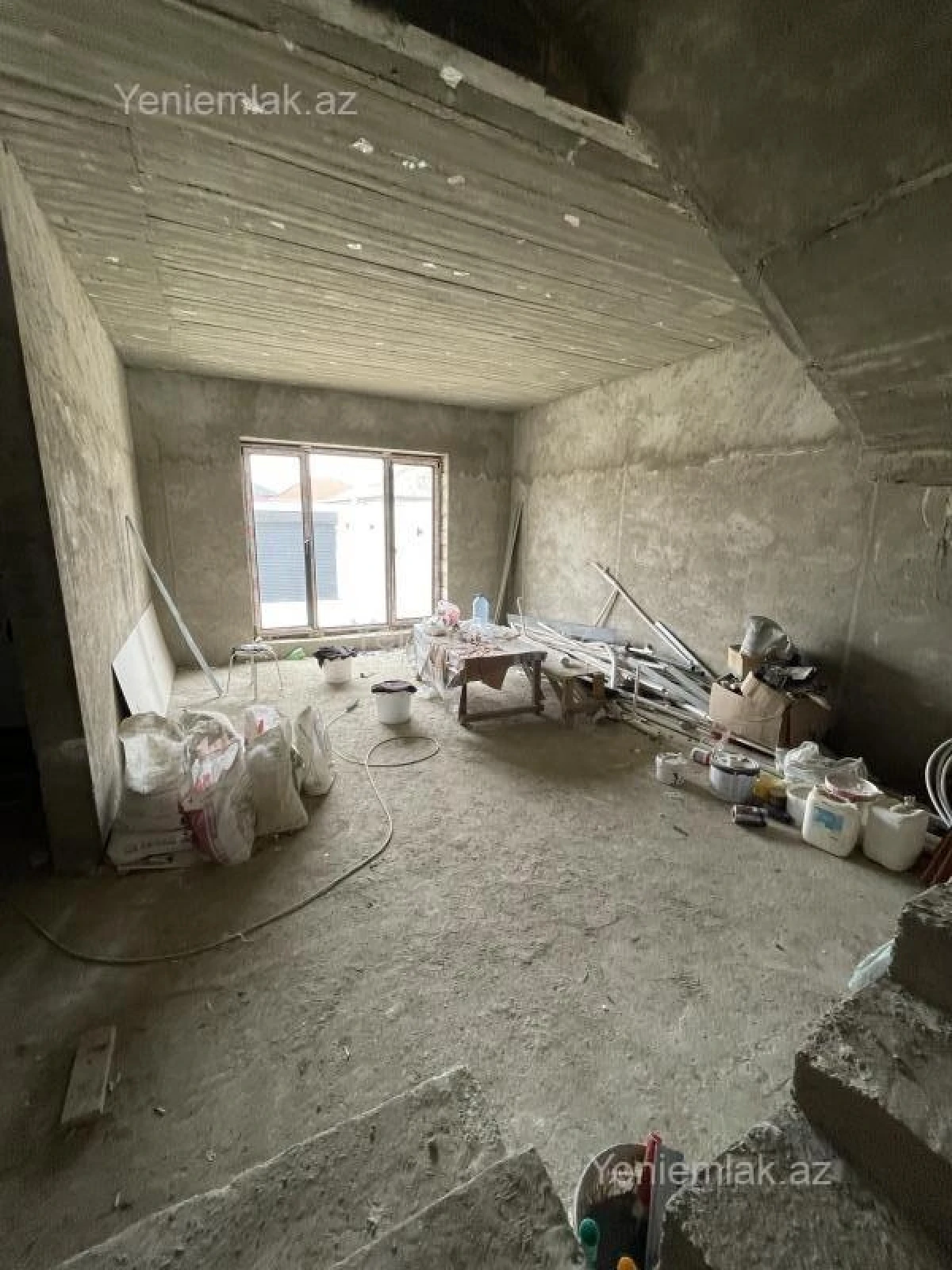 Satılır 5 otaqlı həyət evi 190 m²