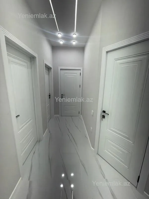 Satılır 2 otaqlı yeni tikili 70 m²