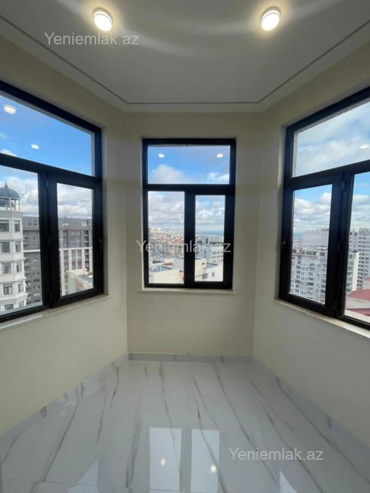 Satılır 2 otaqlı yeni tikili 70 m²