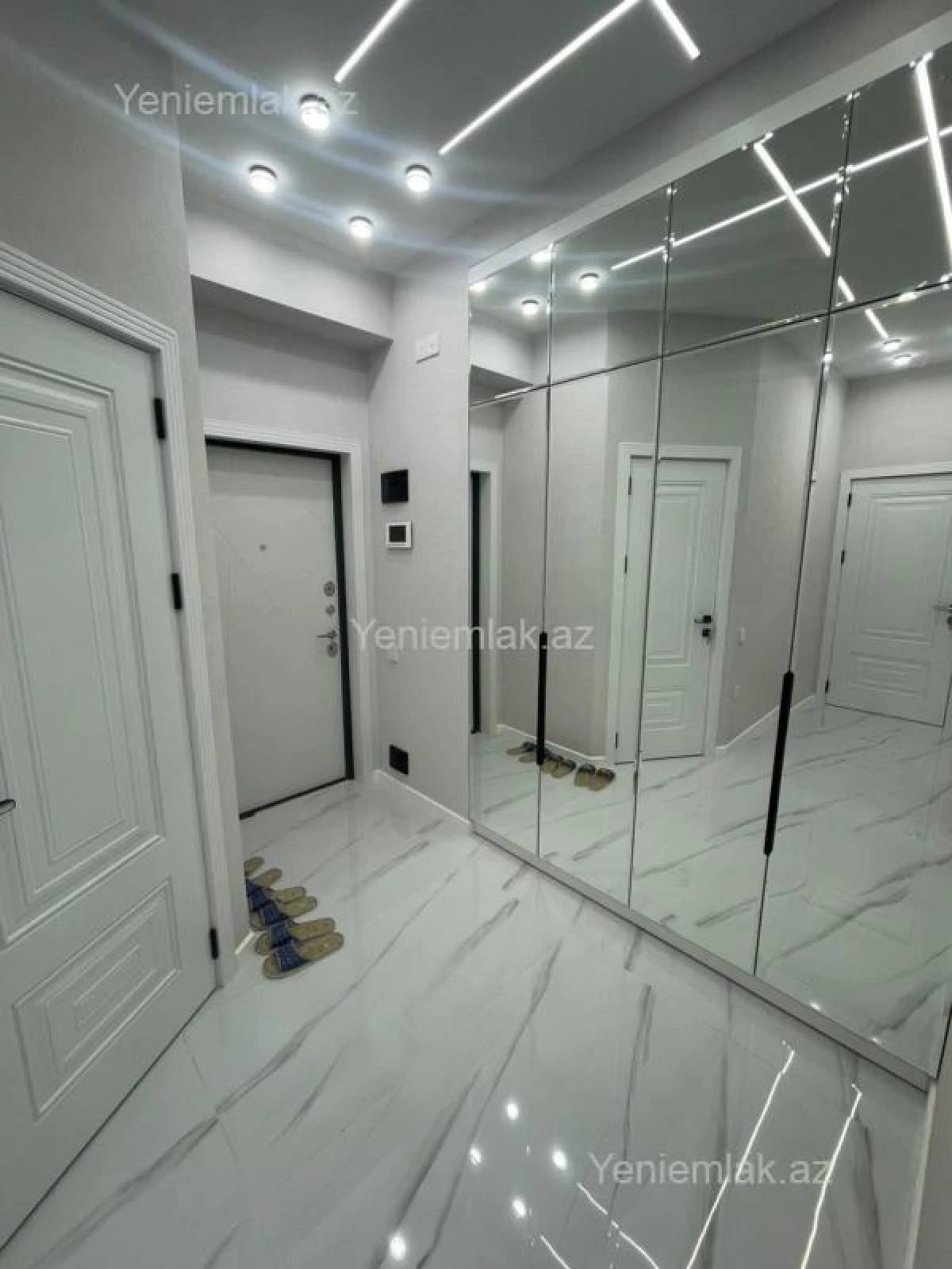 Satılır 2 otaqlı yeni tikili 70 m²