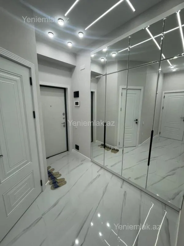 Satılır 2 otaqlı yeni tikili 70 m²