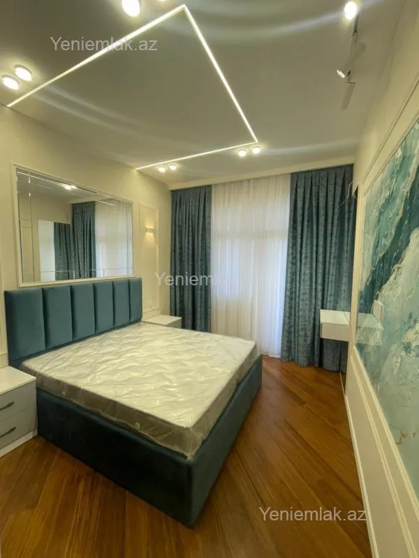 Satılır 2 otaqlı yeni tikili 70 m²