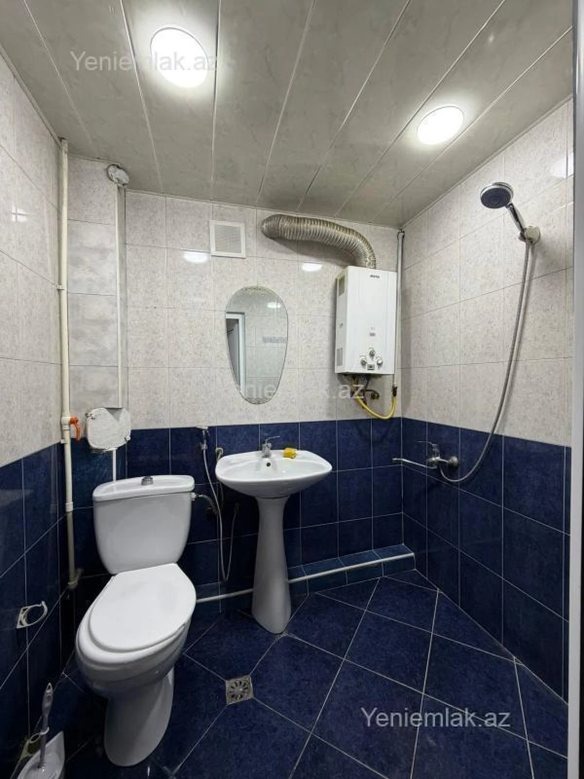 Satılır 2 otaqlı köhnə tikili 60 m²